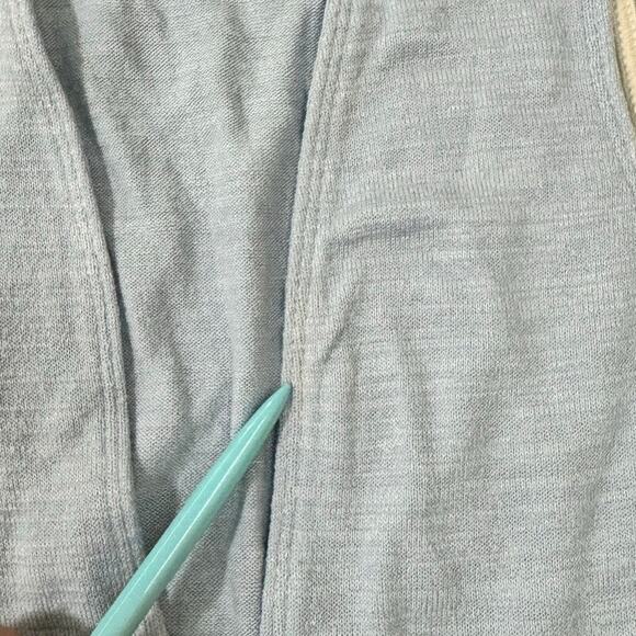 Wilfred Free Blue Knit Deep V Cropped Tank Top Women’s Medium Comfort Minimal - Picture 2 of 5